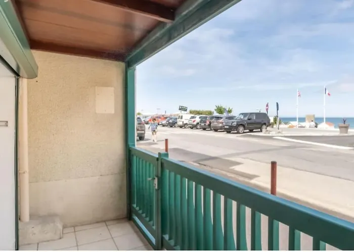 La Passerelle - Terrace And Balcony With Sea View